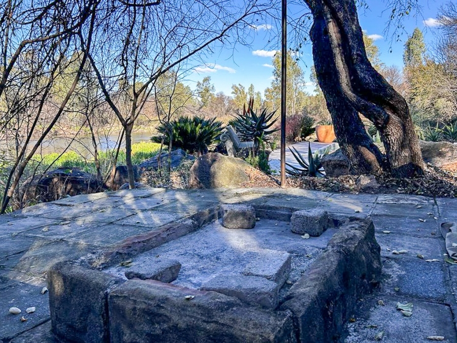 4 Bedroom Property for Sale in Parys Free State